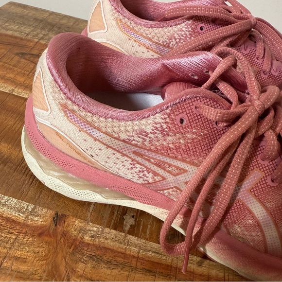 Asics Gel-Nimbus 23 Pink Athletic Shoes, Women’s 7.5 - Picture 2 of 8